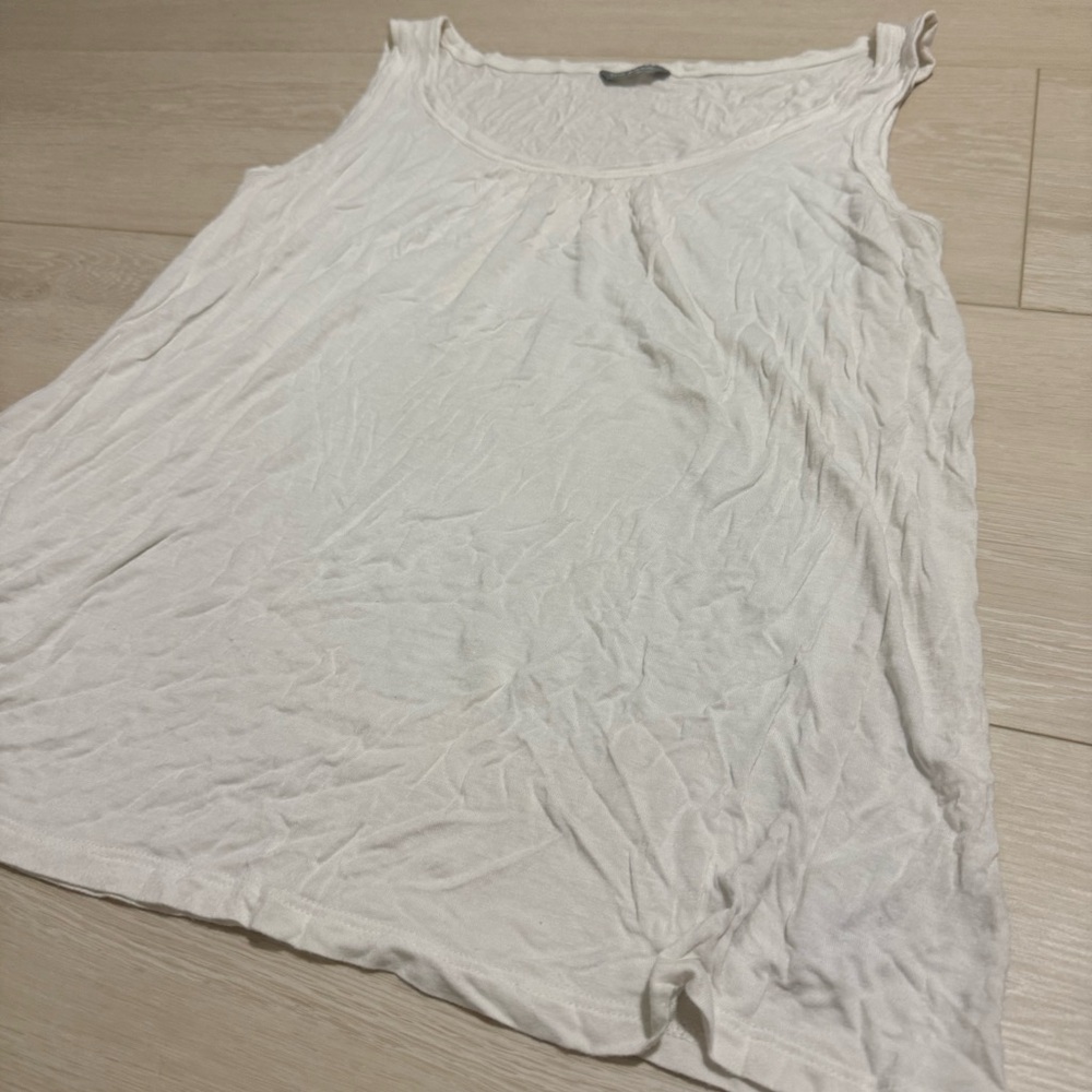 3/$10 M&S Basic Woman White Top